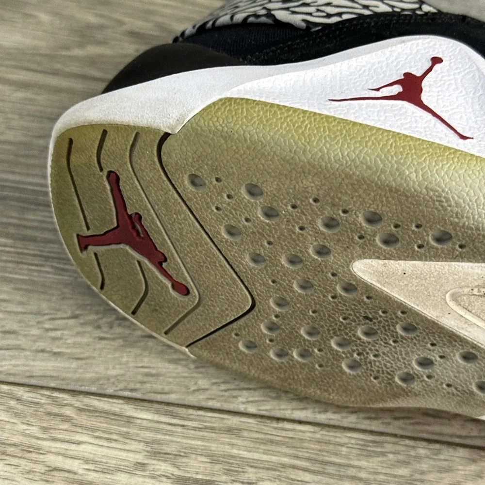 Jordan Flight Fresh Premium Size 11.5 Black/Black/Gym Red/White‎ (AH6462-003)